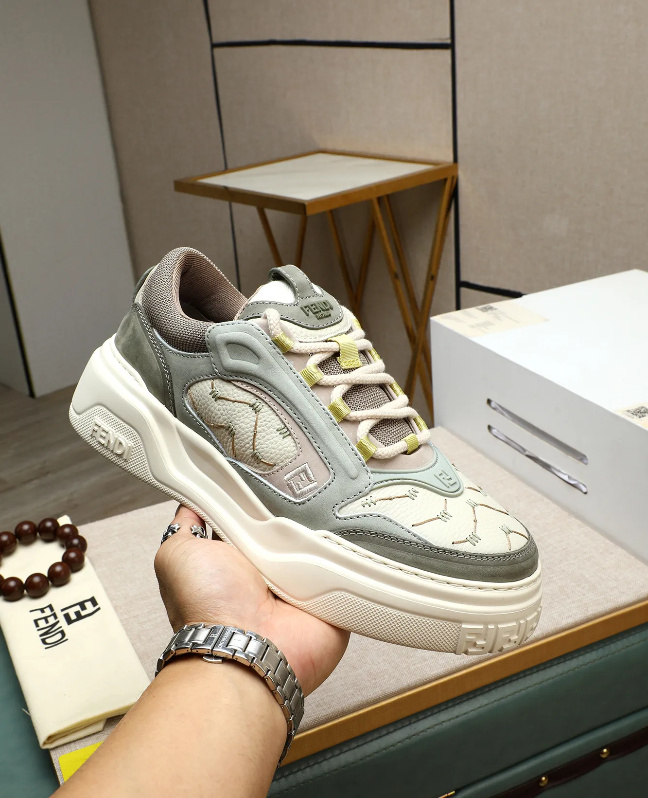 Men's shoes 💰820 [FENDI] Fendi - High-end quality original casual sports shoes - Upper: Nappa calfskin, pebbled calfskin, tongue and heel; injection molded brand logo plastic module - Lining: brand canvas - Outsole: ultra-light TPR foam·rubber; molded outsole -Super high quality control·Fine workmanship: highlighted (high-end·luxury·grade) -Size :39-44 (38, 45, can be customized)